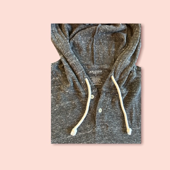 Any 4 tops for ✨$30! Bundle and send $30 offer!
Arizona, size Large hoodie. - Picture 3 of 3